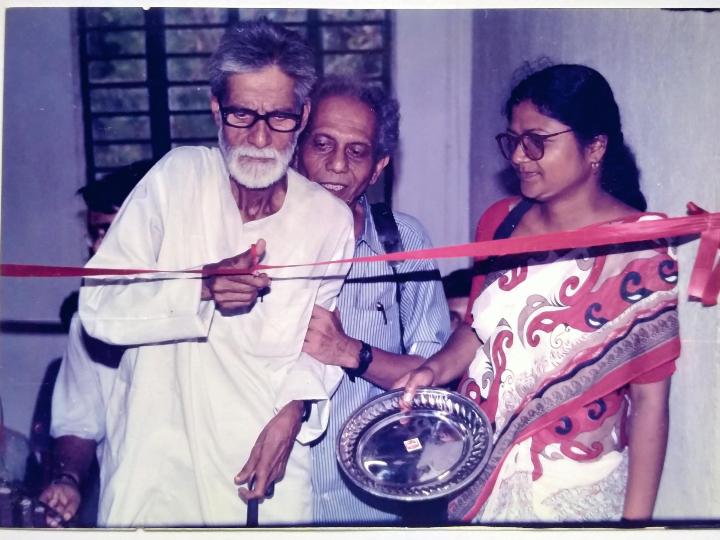 ২০০৩-এর সময় ল্যাবরেটরী উদ্বোধনে কমরেড সৈফুদ্দিন ও প্রদীপ ব্যানার্জী